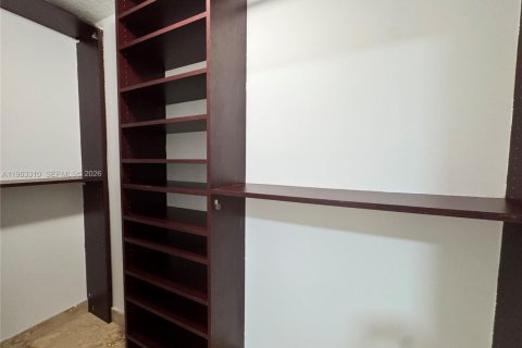 Copropriété à louer à North Lauderdale, Floride: 1 chambre, 81.57 m2 № 2025171 - photo 9