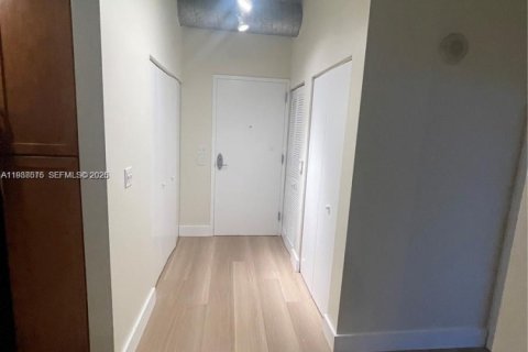 Copropriété à louer à Miami, Floride: 2 chambres, 102.1 m2 № 2050689 - photo 9