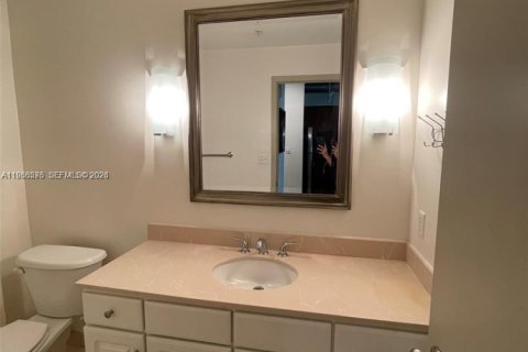 Copropriété à louer à Miami, Floride: 2 chambres, 102.1 m2 № 2050689 - photo 10