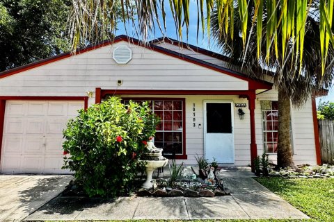 House in Royal Palm Beach, Florida 3 bedrooms, 100.8 sq.m. № 2261556 - photo 3