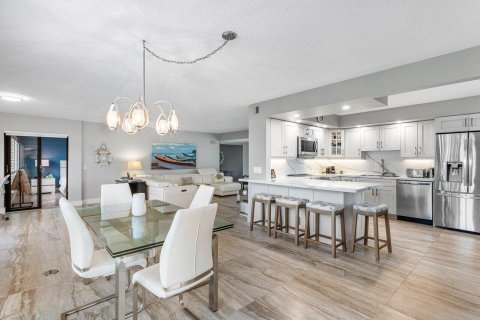 Condo in Boynton Beach, Florida, 2 bedrooms  № 2153736 - photo 8