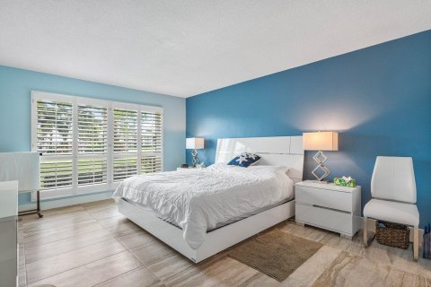 Condo in Boynton Beach, Florida, 2 bedrooms  № 2153736 - photo 14