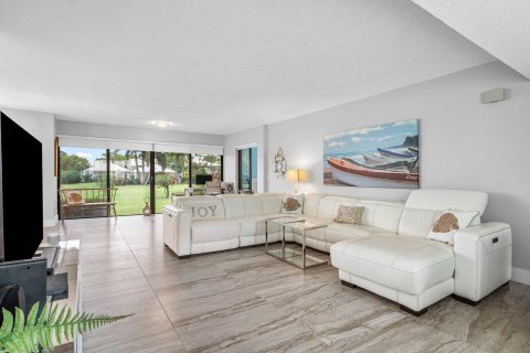 Condo in Boynton Beach, Florida, 2 bedrooms  № 2153736 - photo 3