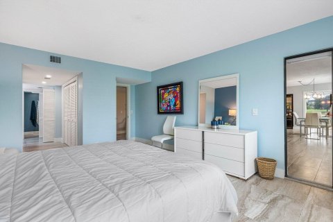 Condo in Boynton Beach, Florida, 2 bedrooms  № 2153736 - photo 15
