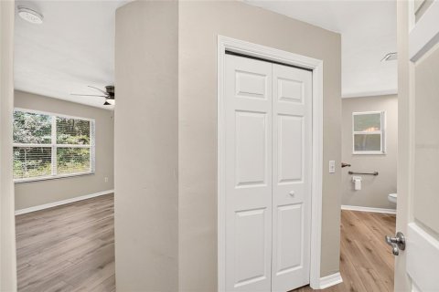 House in Gainesville, Florida 3 bedrooms, 139.26 sq.m. № 2399340 - photo 21