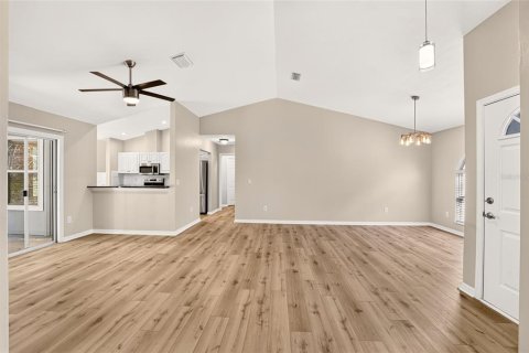 House in Gainesville, Florida 3 bedrooms, 139.26 sq.m. № 2399340 - photo 5