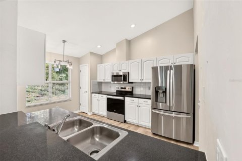House in Gainesville, Florida 3 bedrooms, 139.26 sq.m. № 2399340 - photo 12