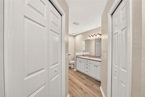 House in Gainesville, Florida 3 bedrooms, 139.26 sq.m. № 2399340 - photo 26
