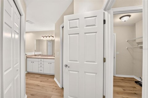 House in Gainesville, Florida 3 bedrooms, 139.26 sq.m. № 2399340 - photo 25