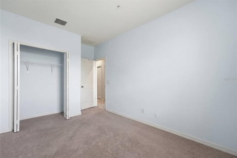 Townhouse in Sarasota, Florida 3 bedrooms, 146.32 sq.m. № 2204058 - photo 23