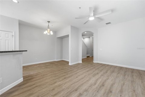 Townhouse in Sarasota, Florida 3 bedrooms, 146.32 sq.m. № 2204058 - photo 8
