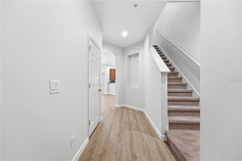 Townhouse in Sarasota, Florida 3 bedrooms, 146.32 sq.m. № 2204058 - photo 4