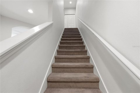 Townhouse in Sarasota, Florida 3 bedrooms, 146.32 sq.m. № 2204058 - photo 14