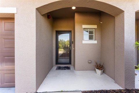 Townhouse in Sarasota, Florida 3 bedrooms, 146.32 sq.m. № 2204058 - photo 3