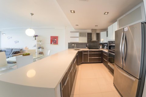 Copropriété à louer à Miami Beach, Floride: 2 chambres, 86.4 m2 № 1860843 - photo 7