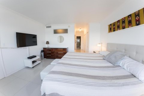 Copropriété à louer à Miami Beach, Floride: 2 chambres, 86.4 m2 № 1860843 - photo 13