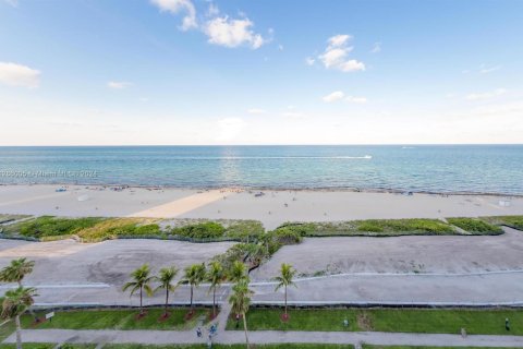 Copropriété à louer à Miami Beach, Floride: 2 chambres, 86.4 m2 № 1860843 - photo 16