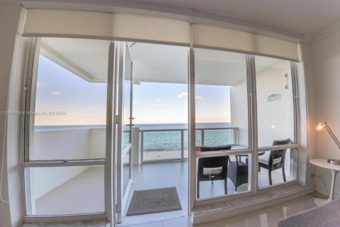Copropriété à louer à Miami Beach, Floride: 2 chambres, 86.4 m2 № 1860843 - photo 3