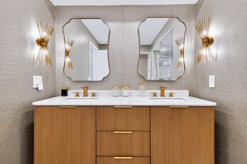 Condo in Fort Lauderdale, Florida, 2 bedrooms № 2435893 - photo 23