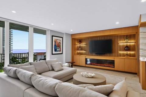 Condo in Fort Lauderdale, Florida, 2 bedrooms № 2435893 - photo 4