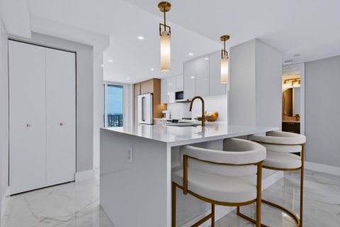 Condo in Fort Lauderdale, Florida, 2 bedrooms № 2435893 - photo 11