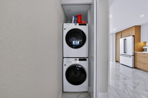 Condo in Fort Lauderdale, Florida, 2 bedrooms № 2435893 - photo 28