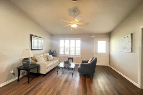 Casa en alquiler en The Villages, Florida, 3 dormitorios, 169.73 m2 № 1917486 - foto 2