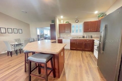 Casa en alquiler en The Villages, Florida, 3 dormitorios, 169.73 m2 № 1917486 - foto 6