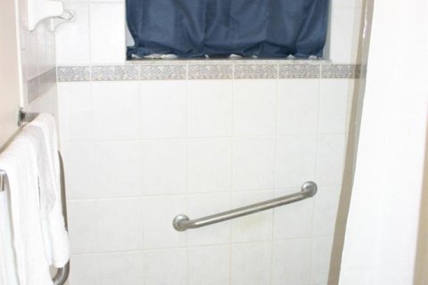 Condominio en venta en Palm Beach Gardens, Florida, 2 dormitorios, 107.95 m2 № 2247655 - foto 11