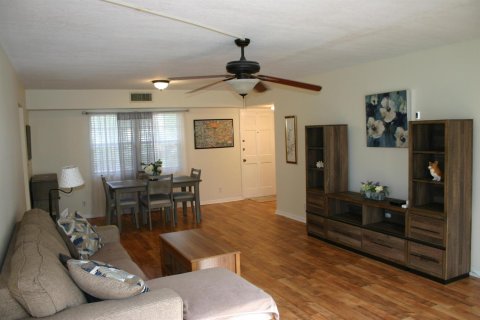 Condominio en venta en Palm Beach Gardens, Florida, 2 dormitorios, 107.95 m2 № 2247655 - foto 4