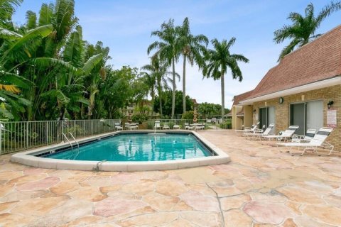 Condominio en venta en Palm Beach Gardens, Florida, 2 dormitorios, 107.95 m2 № 2247655 - foto 23