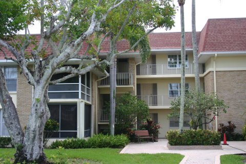 Condominio en Palm Beach Gardens, Florida, 2 dormitorios № 2247655