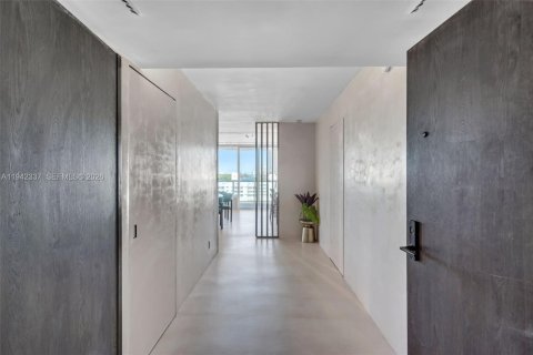 Copropriété à louer à Miami Beach, Floride: 3 chambres, 213.68 m2 № 1999936 - photo 27