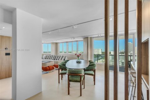 Copropriété à louer à Miami Beach, Floride: 3 chambres, 213.68 m2 № 1999936 - photo 13