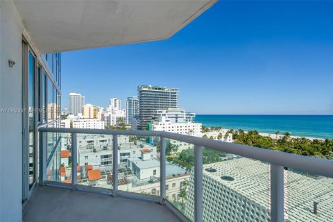 Copropriété à louer à Miami Beach, Floride: 3 chambres, 213.68 m2 № 1999936 - photo 6