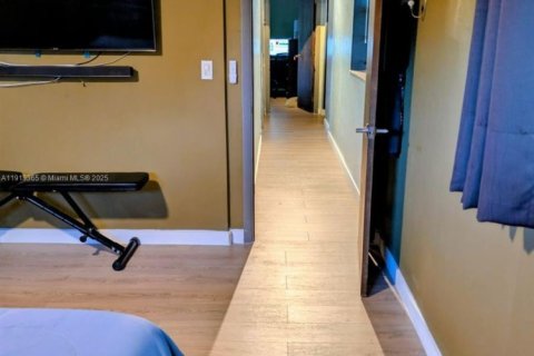 Casa en venta en Miami, Florida, 3 dormitorios, 103.31 m2 № 1972388 - foto 25