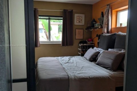 Casa en venta en Miami, Florida, 3 dormitorios, 103.31 m2 № 1972388 - foto 29