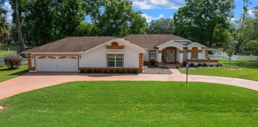 House in Ocala, Florida 4 bedrooms, 198.25 sq.m. № 1638192