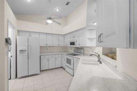 House in Ocala, Florida 4 bedrooms, 198.25 sq.m. № 1638192 - photo 13