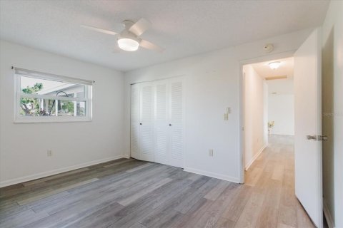 House in Sun City Center, Florida 2 bedrooms, 141.4 sq.m. № 1670747 - photo 24