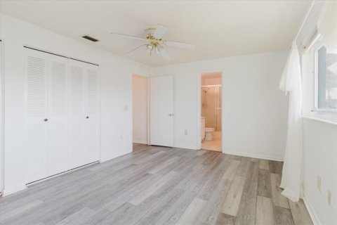 House in Sun City Center, Florida 2 bedrooms, 141.4 sq.m. № 1670747 - photo 20