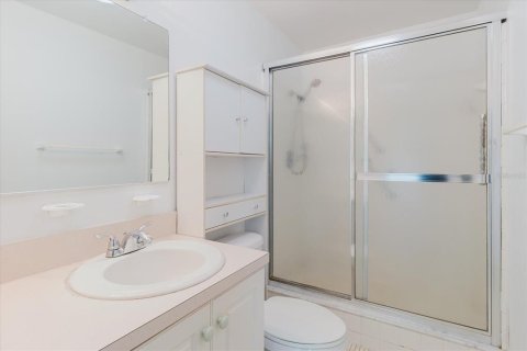 House in Sun City Center, Florida 2 bedrooms, 141.4 sq.m. № 1670747 - photo 21