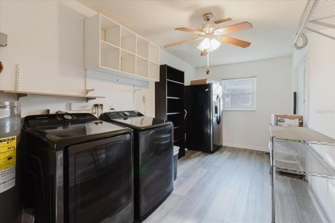 House in Sun City Center, Florida 2 bedrooms, 141.4 sq.m. № 1670747 - photo 28