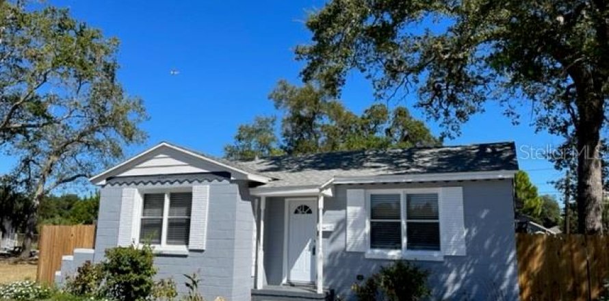 Villa ou maison à Saint Petersburg, Floride 4 chambres, 140.38 m2 № 2356462