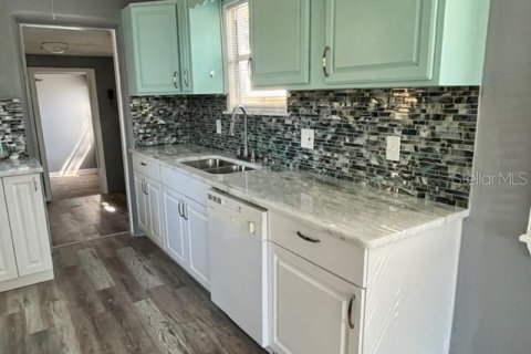 Villa ou maison à louer à Saint Petersburg, Floride: 4 chambres, 140.38 m2 № 2356462 - photo 8
