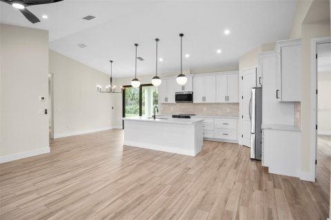 Casa en venta en North Port, Florida, 3 dormitorios, 156.08 m2 № 1538616 - foto 11