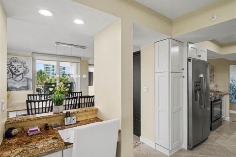 Copropriété à vendre à Longboat Key, Floride: 2 chambres, 148.83 m2 № 2414951 - photo 12