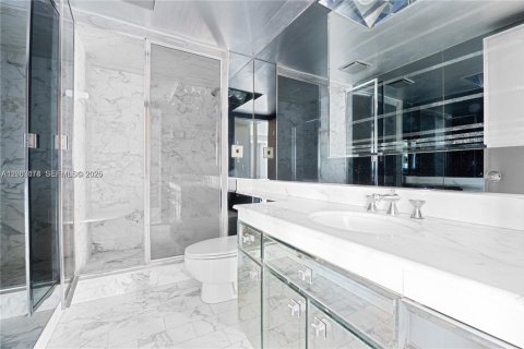 Condo in Aventura, Florida, 2 bedrooms № 2253652 - photo 9
