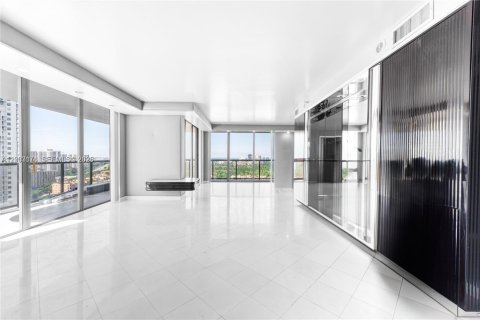 Condo in Aventura, Florida, 2 bedrooms № 2253652 - photo 4