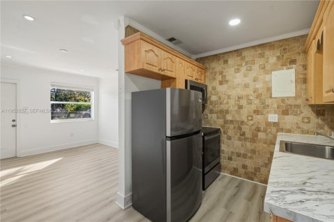 Купить виллу или дом в Лодерхилл, Флорида 3 спальни, 71.16м2, № 2009496 - фото 9